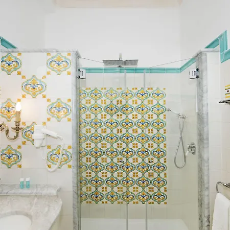 フラヴィオ ジョイア 4*