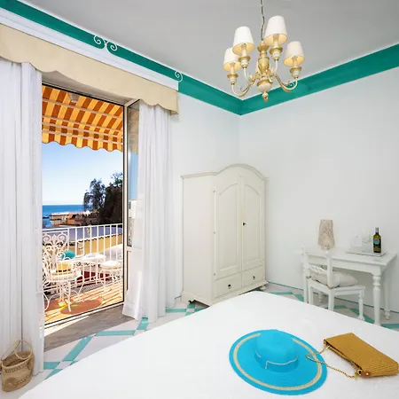 フラヴィオ ジョイア 4*