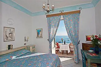 Flavio Gioia 3* Positano