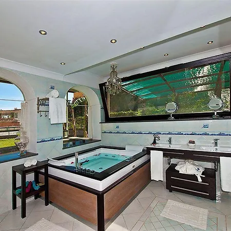 フラヴィオ ジョイア ポジターノ