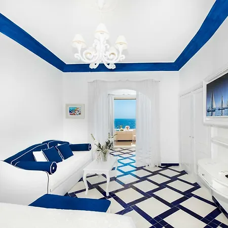 フラヴィオ ジョイア 4*