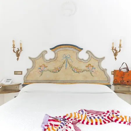 Aparthotel Flavio Gioia 4*