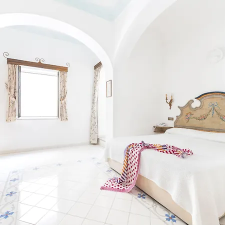 Hotel apartamentowy Flavio Gioia