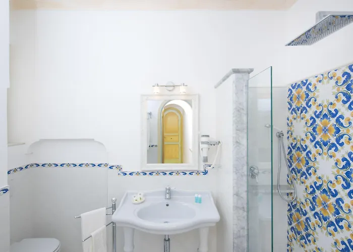 Flavio Gioia Aparthotel 4*