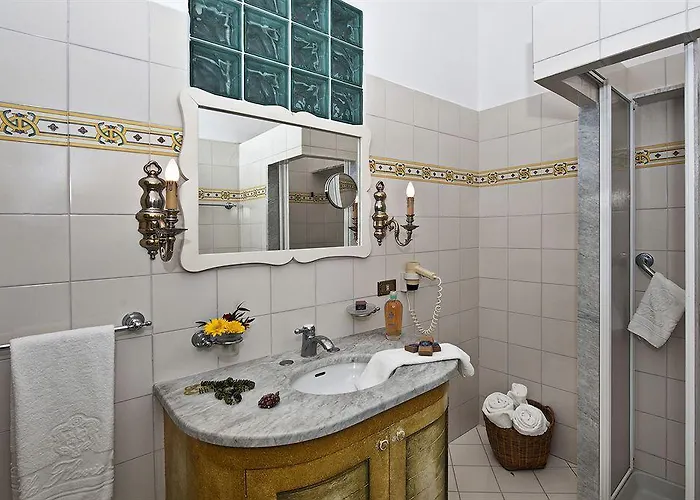 Flavio Gioia Aparthotel 4*