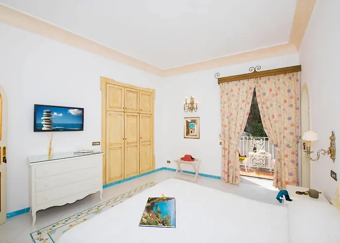 Flavio Gioia Apartmanhotel