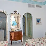 Flavio Gioia Aparthotel