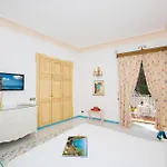 Flavio Gioia Aparthotel