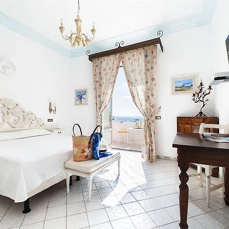 Flavio Gioia Apart Otel