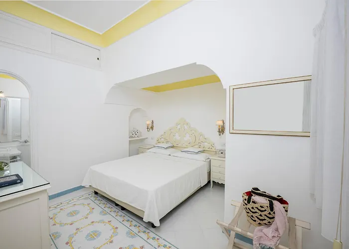 Lejlighedshotel Flavio Gioia 4*